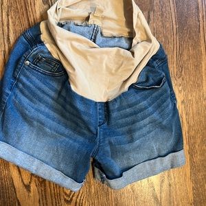 Maternity shorts